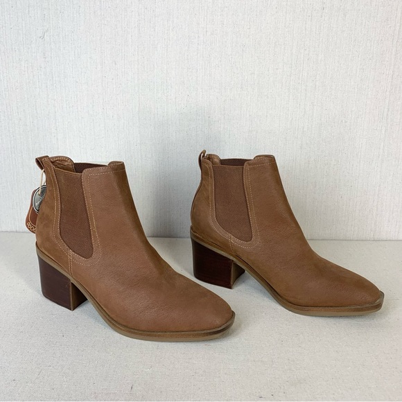 MIA~NWT~Women’s “Smyth” Faux Leather Slip-On Cognac Ankle Boots~Sz 9.5‎ - Picture 7 of 12